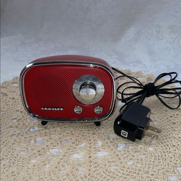 Crosley Other - Crosley retro mid-century modern design  Cherry Red Vintage-Style Bluetooth.